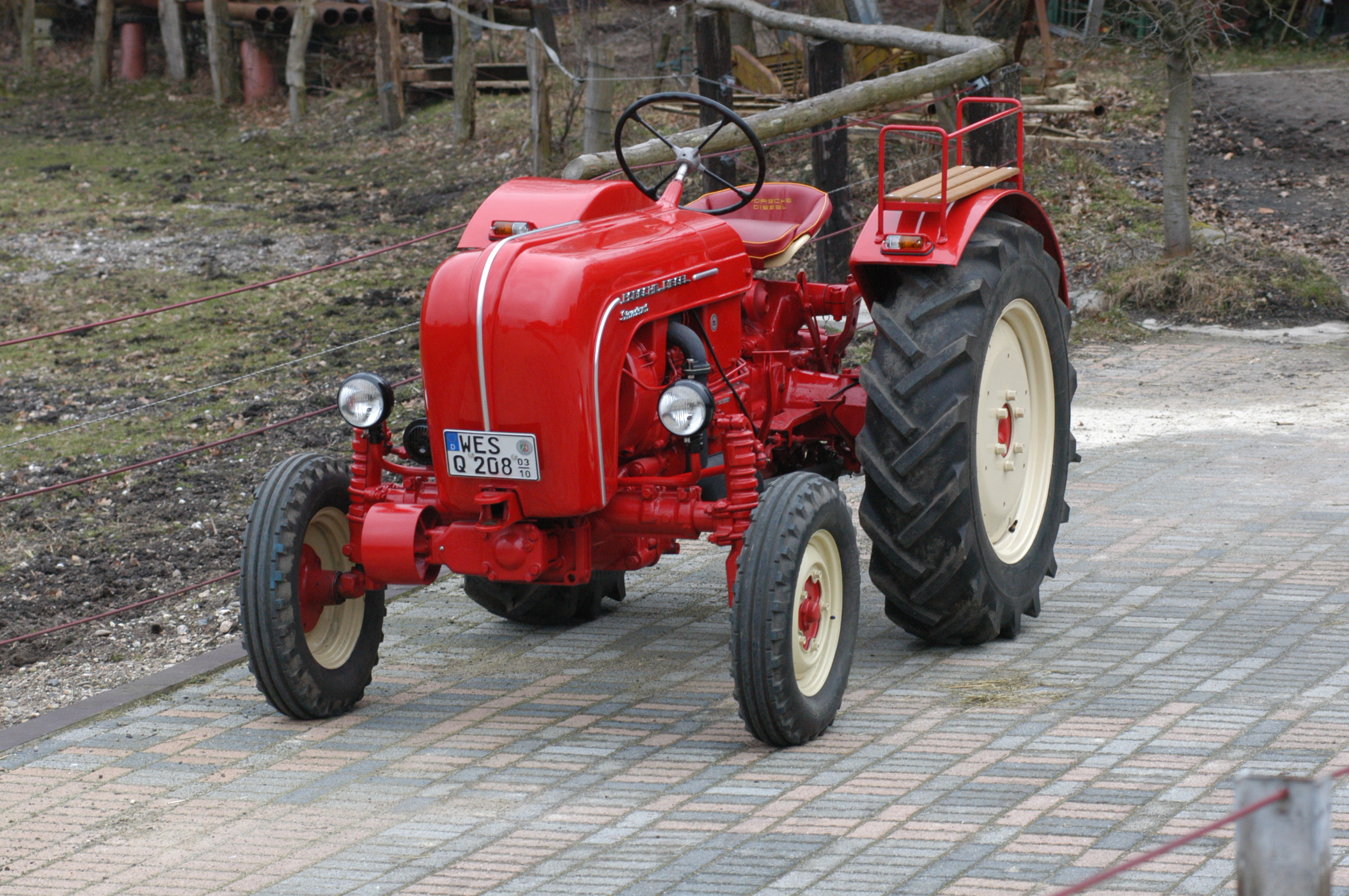 fund45_P122.jpg